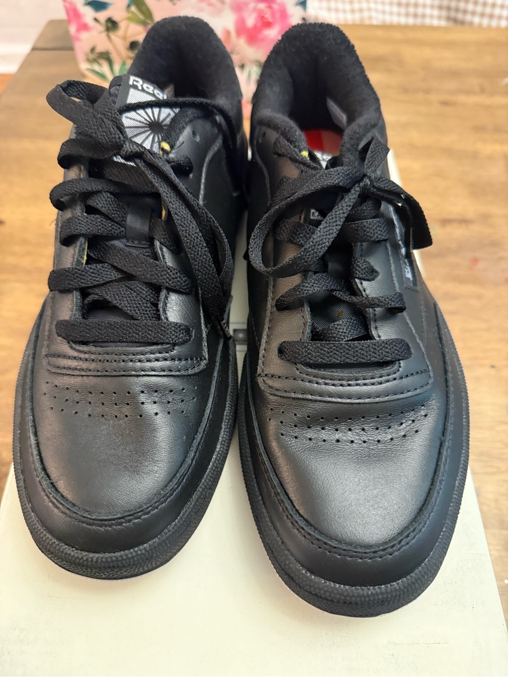 Reebok x eames Men's Black Leather Casual Sneakers new in box club C 85